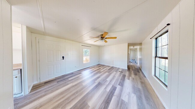 Living Room - 802 Peach St