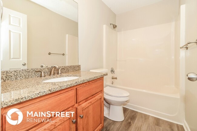 Building Photo - 13 Windrush Dr