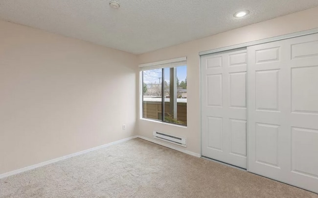 Building Photo - 2 Bedroom 1.75 Bath Condo in Lynnwood