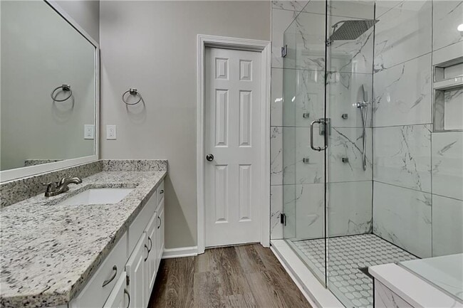 Building Photo - 1570 Rose Pointe Dr