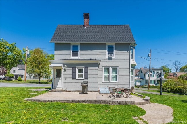 Building Photo - 139 Grand St