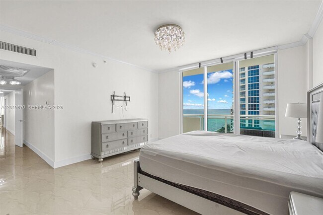 Building Photo - 3001 S Ocean Dr