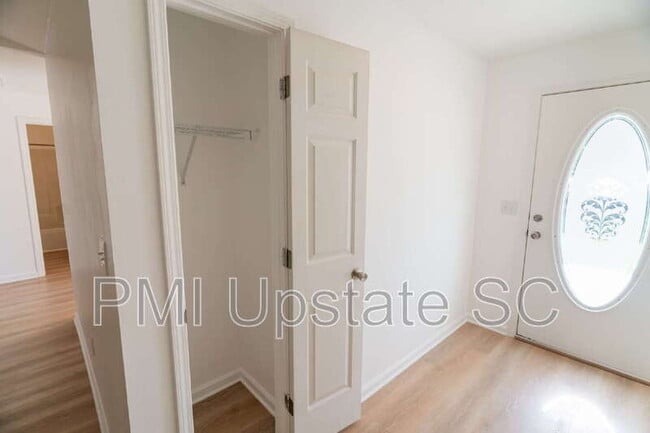 Building Photo - 432 Longspur Ct