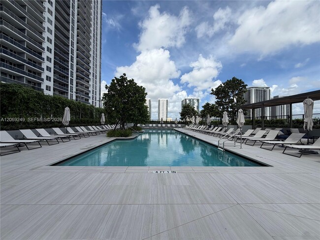 Building Photo - 1400 Biscayne Blvd