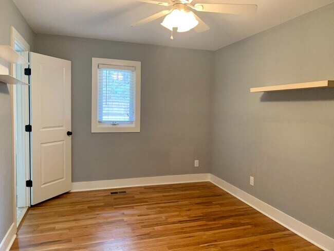 Building Photo - Charming Southern Pines Home on a Spacious...
