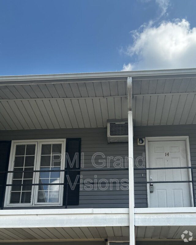 Building Photo - 1305 18th St