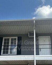 Building Photo - 1305 18th St
