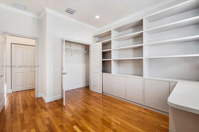 Building Photo - 1109 Campo Sano Ave