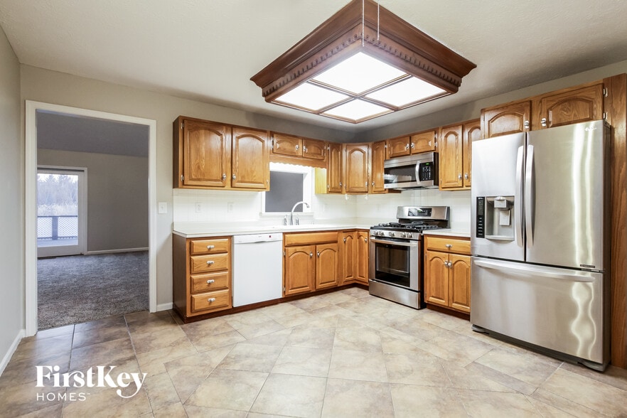 Building Photo - 6116 Buck Blvd