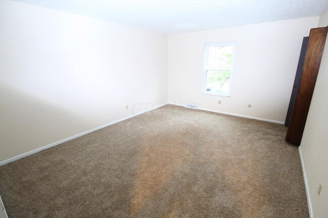 Building Photo - 4825 Dierker Rd