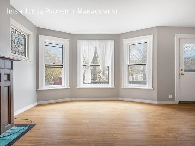 Building Photo - 54 Anderson Pl