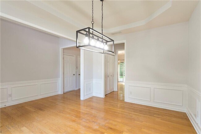 Building Photo - 485 Friars Head Dr NE