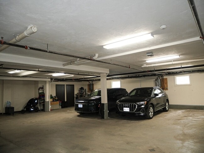 Building Photo - 161 Tudor St