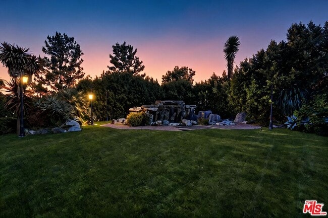 Building Photo - 2374 Earls Ct