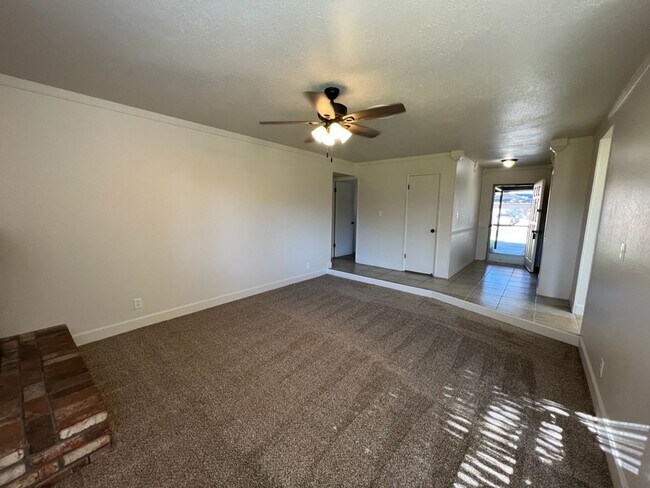 Building Photo - 1536 Sheldon Dr