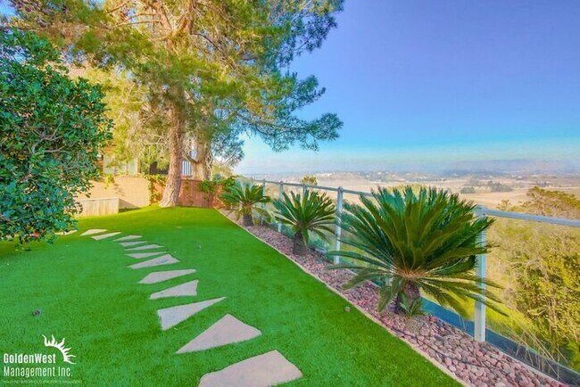 Building Photo - Bright & Spacious 4Bdm 3Ba Home in San Diego!