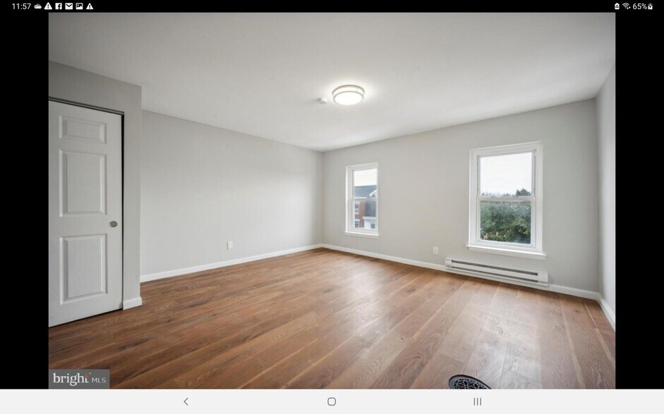 Bedroom - 627 George St