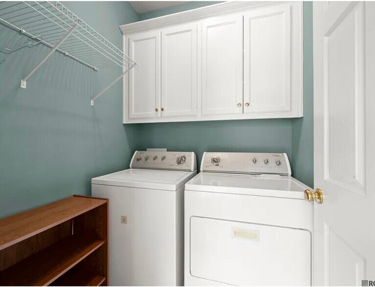 Building Photo - 1593 Colony Ln