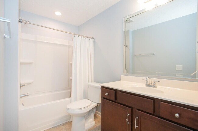 Building Photo - Single-level 2-bed, 2-bath townhome in 55+ community with pool, clubhouse, fitness center and gro...