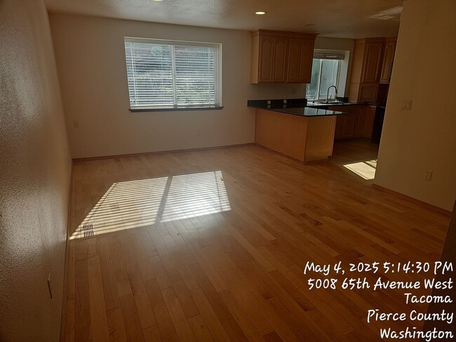 Building Photo - University Place Custom Rambler home for R...