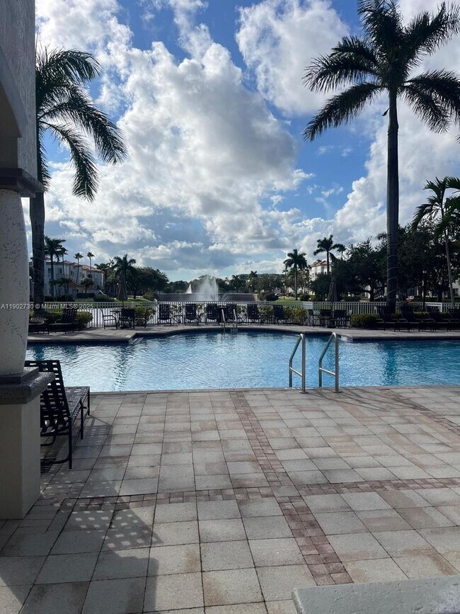 Building Photo - 11010 Legacy Dr