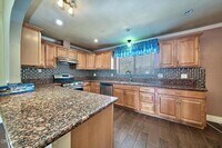 Building Photo - 9020 Pionero Rd