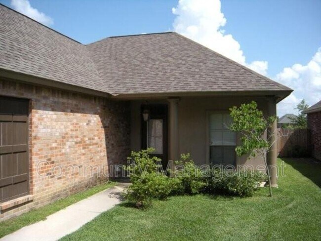 Building Photo - 2969 Northbank Dr