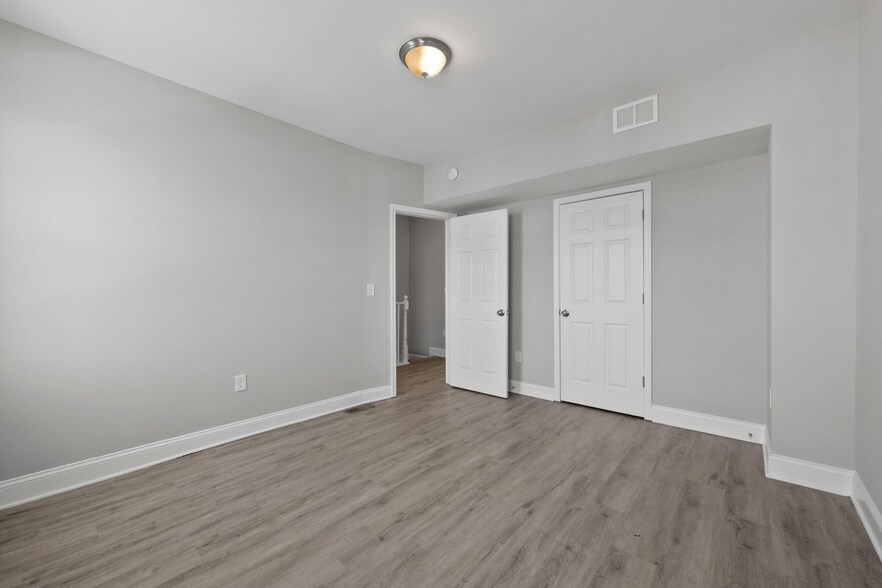 Building Photo - 665 Dumbarton Ave