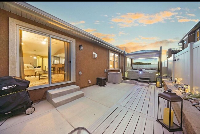 Building Photo - FULLY FURNISHED Northgate 3 Bed with Hot Tub near AFA