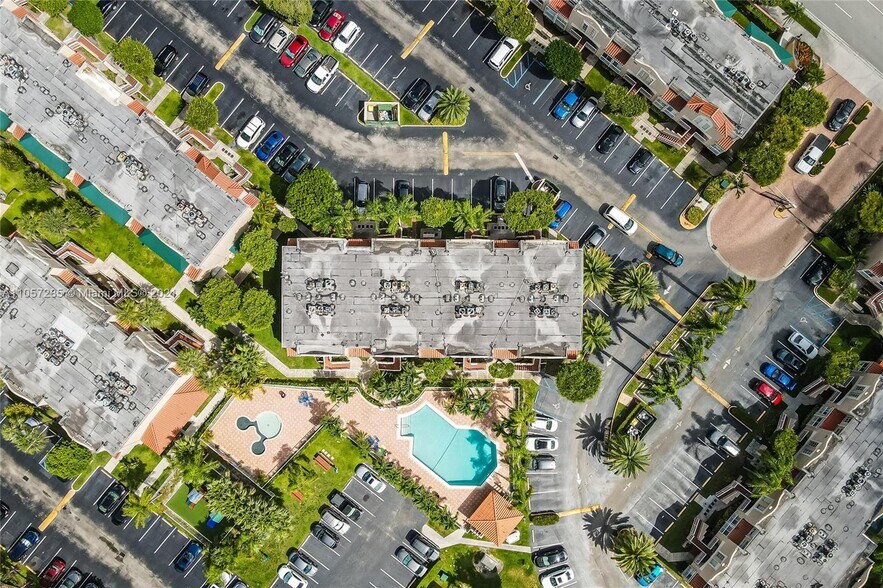 Building Photo - 8660 NW 6th Ln