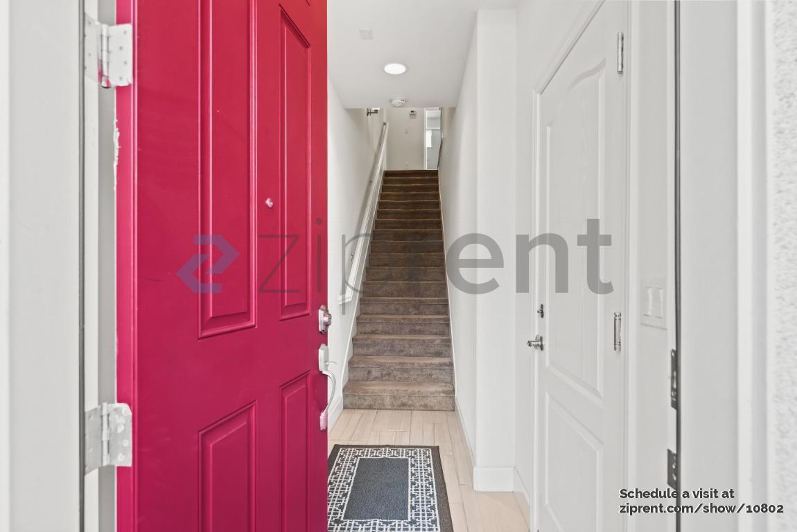 Building Photo - 5533 Great Oaks Pky