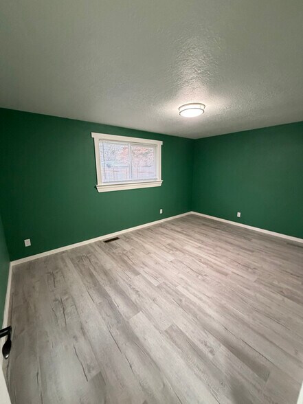 Building Photo - 4640 Wyoming Ave NE