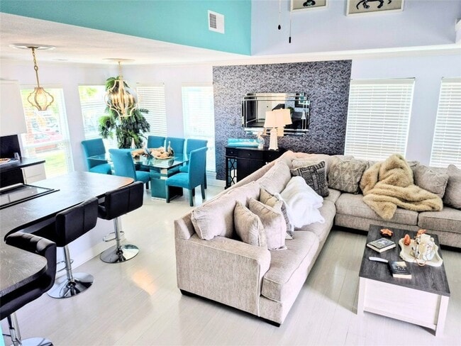 Building Photo - 1122 Makatea St