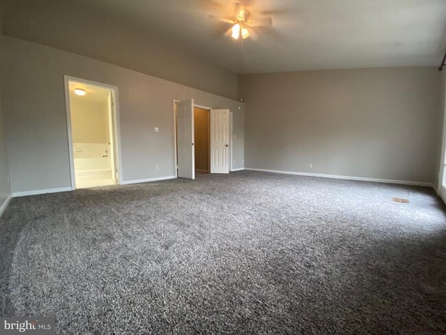 Building Photo - 12625 Kempston Ln