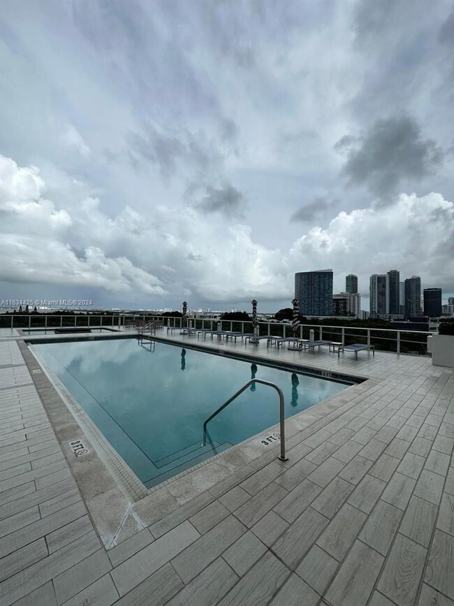 Building Photo - 4250 Biscayne Blvd