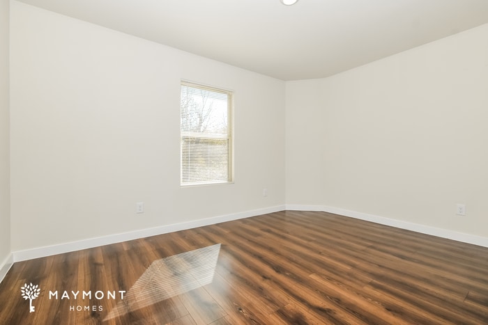 Building Photo - 925 Jones St