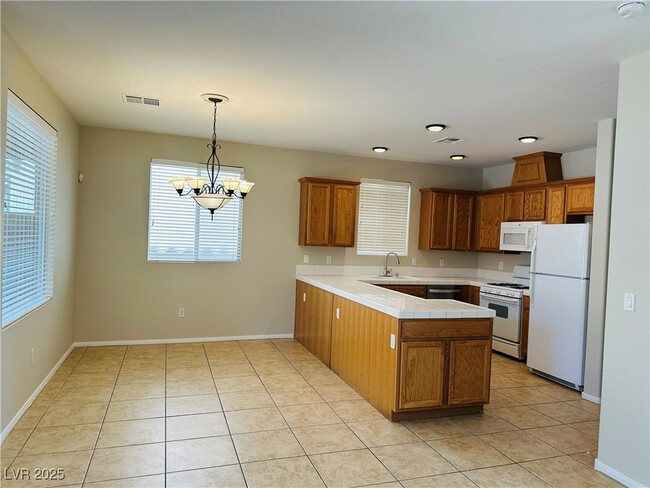 Building Photo - 7441 Poppy Hills Ct