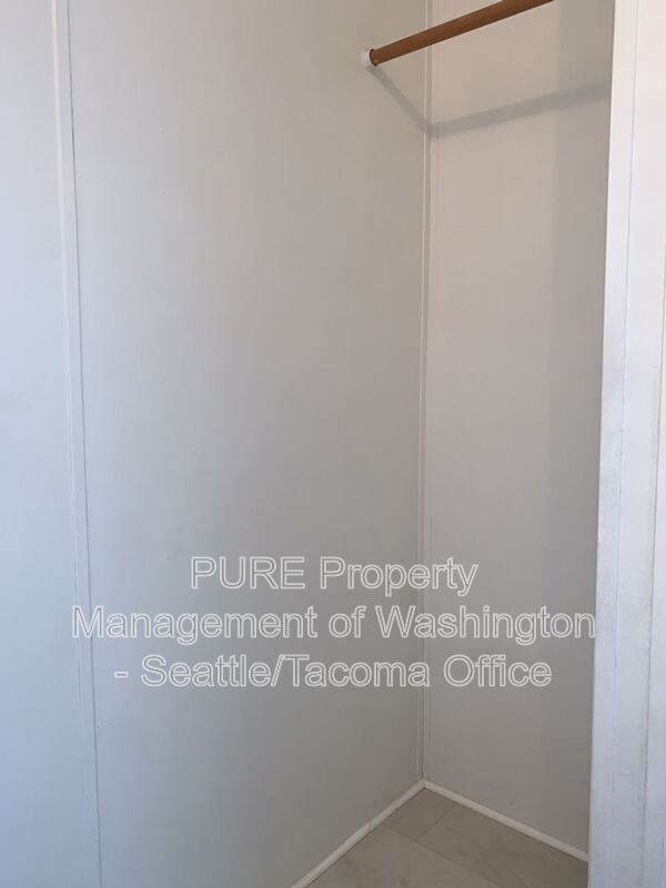 Building Photo - 16008 34th St E