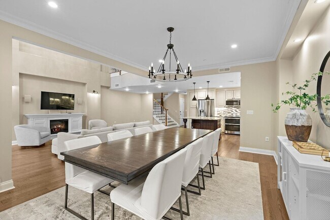 Building Photo - 208 Shearwater Ct W