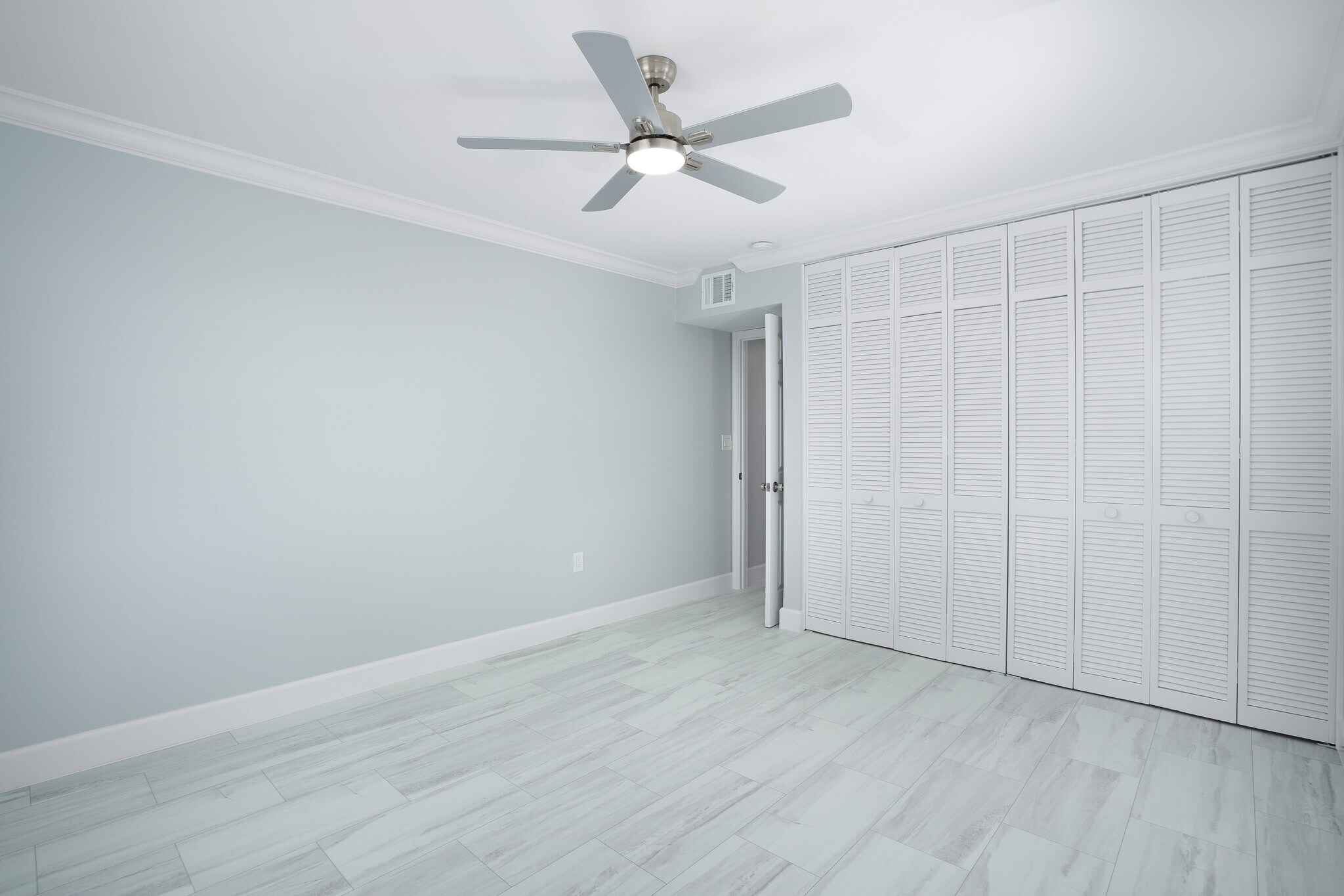 Building Photo - 1120 Little Neck Ct