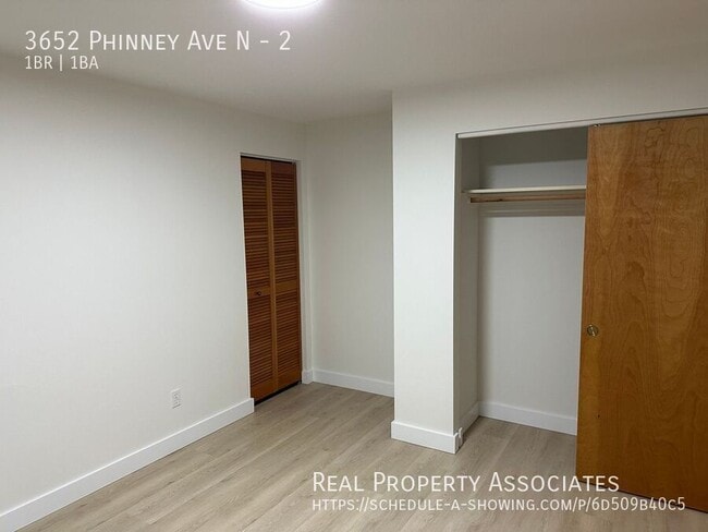 Building Photo - 3652 Phinney Ave N