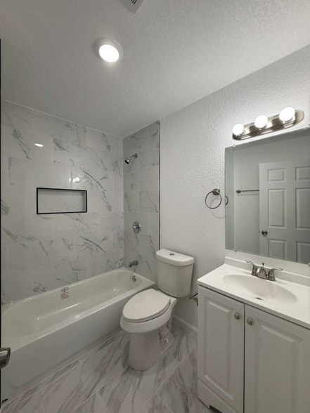 Building Photo - 2707 Alan Shepard Dr