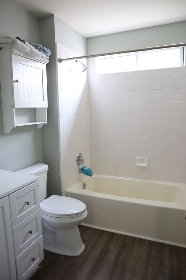 Building Photo - 4 Bed 2.5 Home in San Marcos, TX