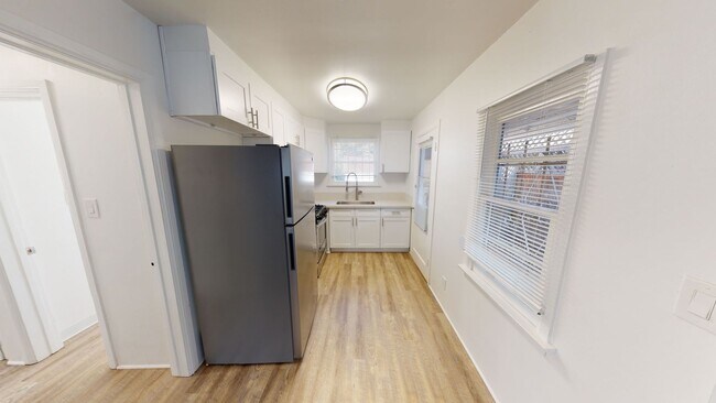 Building Photo - Beautiful One Bedroom Home Available in Sh...