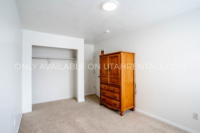 Building Photo - 1344 S 1500 E