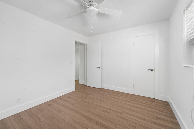 Building Photo - 4317 Birdwood St