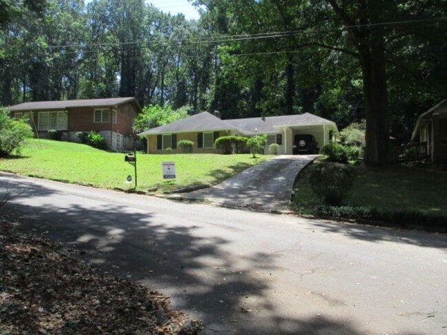 Building Photo - 2032 Rector Dr SW