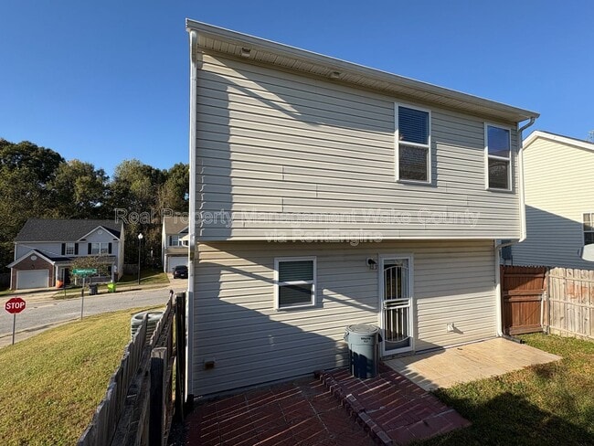 Building Photo - 1209 Sweetgrass St