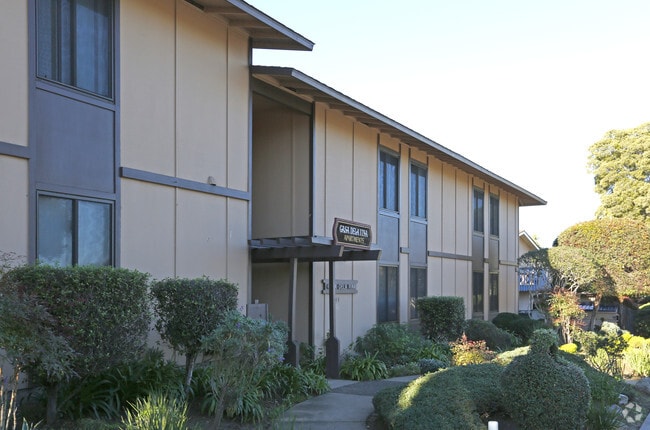Building Photo - Casa Dela Vina Apartments