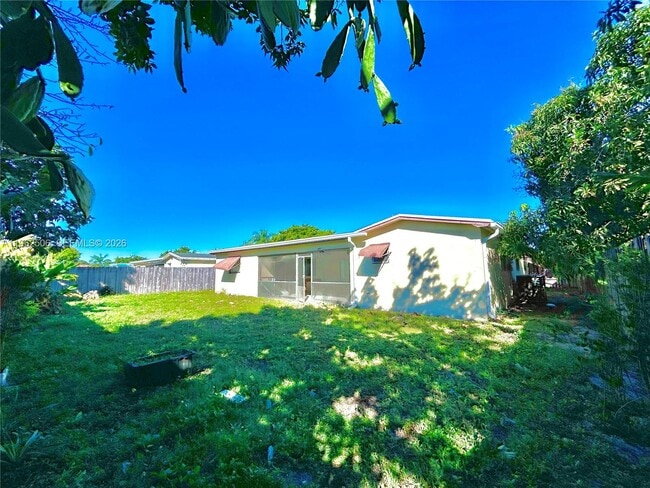 Building Photo - 6624 NW 2nd St